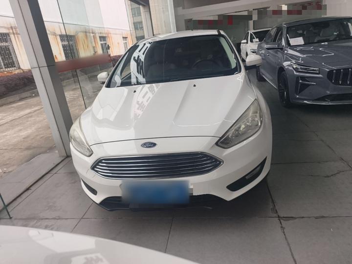 Focus 2017 Sedan 1.6L AT Comfort photo 2