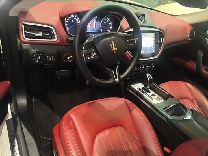 Ghibli 2014 3.0T Standard photo 5