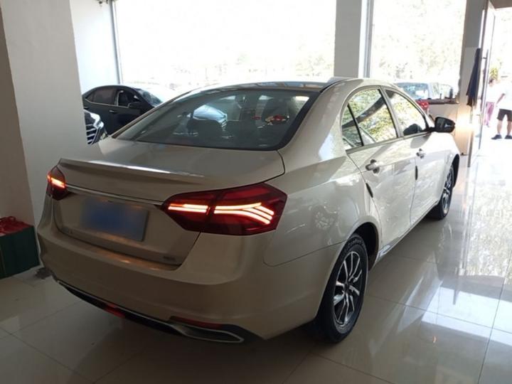 Emgrand 2019 1.5L CVT Luxury China VI photo 4