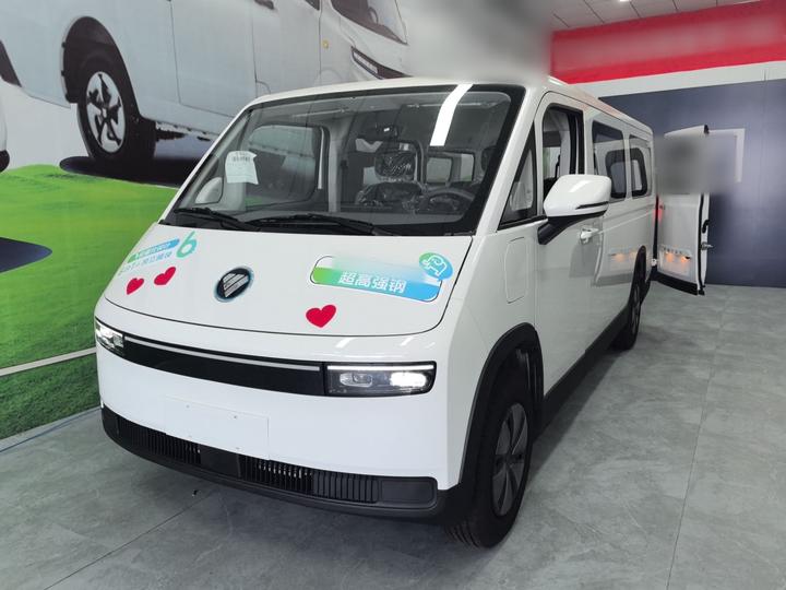 i9 2025 Long Wheelbase FWD 66.67kWh 6-Seater
