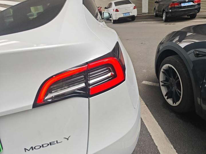 Model Y 2021 Long Range AWD 3D7 photo 7