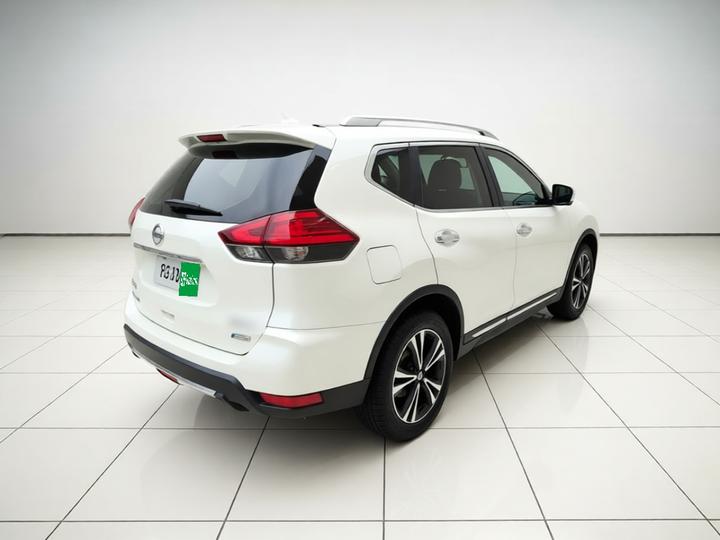 X-Trail 2017 2.5L CVT Luxury 4WD photo 6