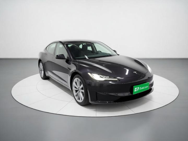 Model 3 2023 RWD photo 3