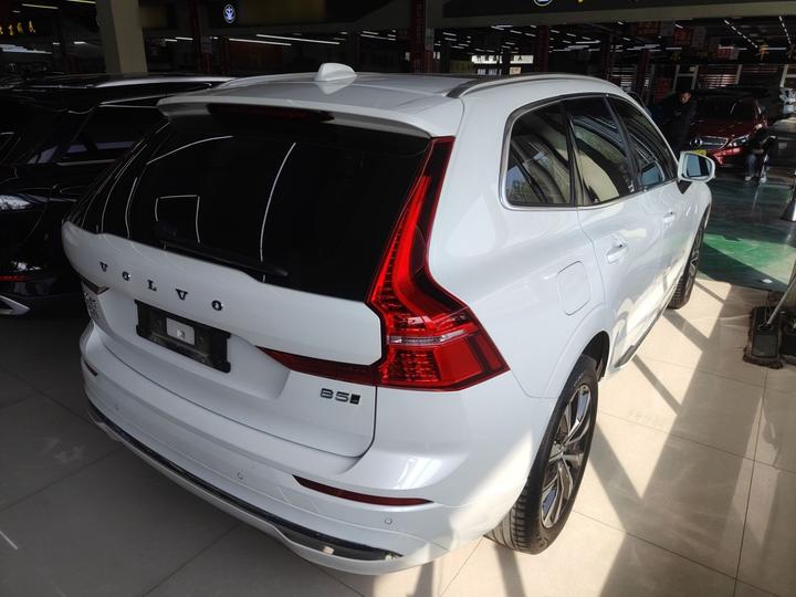 XC60 2023 B5 AWD Luxury photo 4