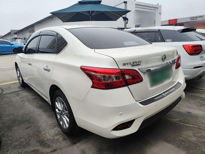 Sylphy 2022 Classic 1.6XE CVT Comfort photo 4