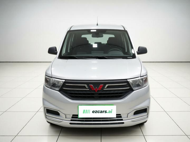 Wuling Hongguang V 2022 1.5L LAR photo 2