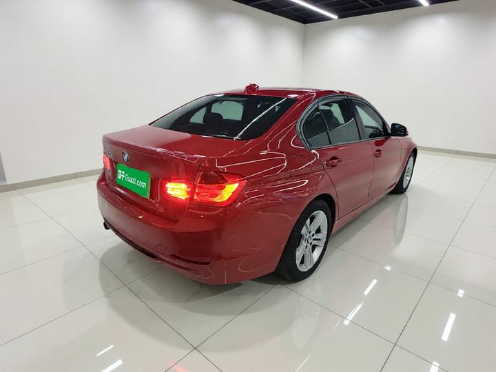 3 Series 2015 320i Sport Design Package photo 4