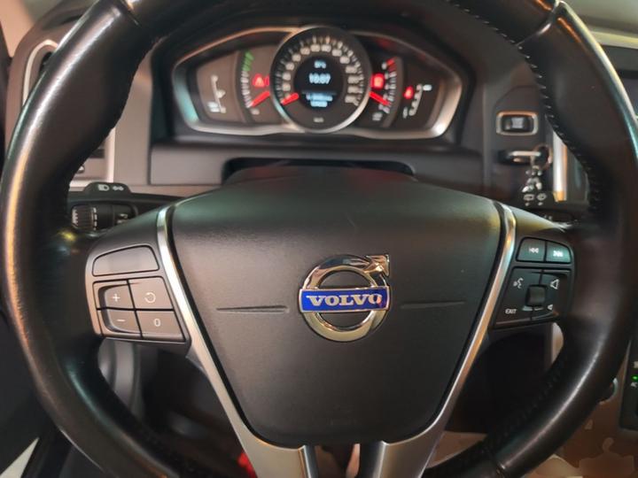 XC60 2015 T5 photo 3