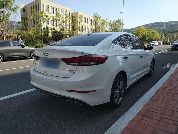 Elantra 2016 1.4T DCT photo 4