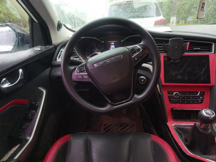 D60 2018 1.6L MT Connected Elite photo 7