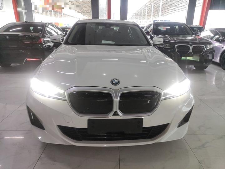 i3 2022 eDrive 35 L photo 2