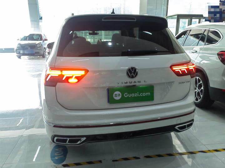 Tiguan L 2022 330TSI AT RWD R-Line photo 3