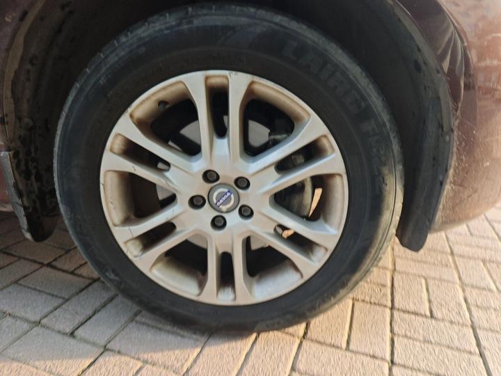 XC60 2015 T5 photo 8