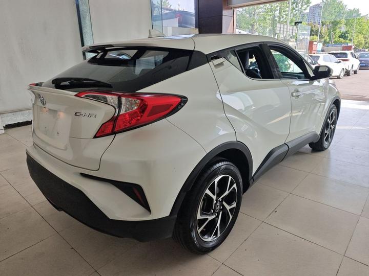 C-HR 2020 2.0L Leading photo 4