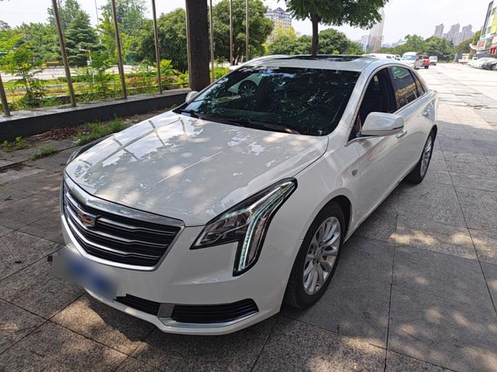 XTS 2018 28T Tech