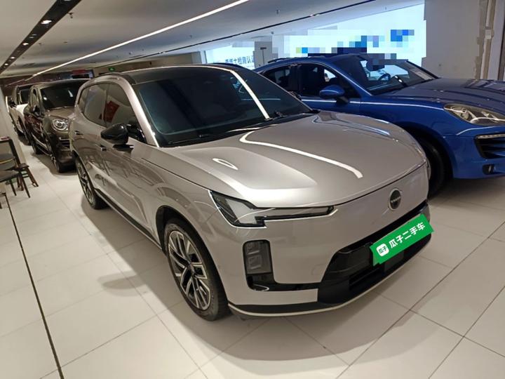 XC70 Hybrid 2026 AWD Extended Range Plus photo 3