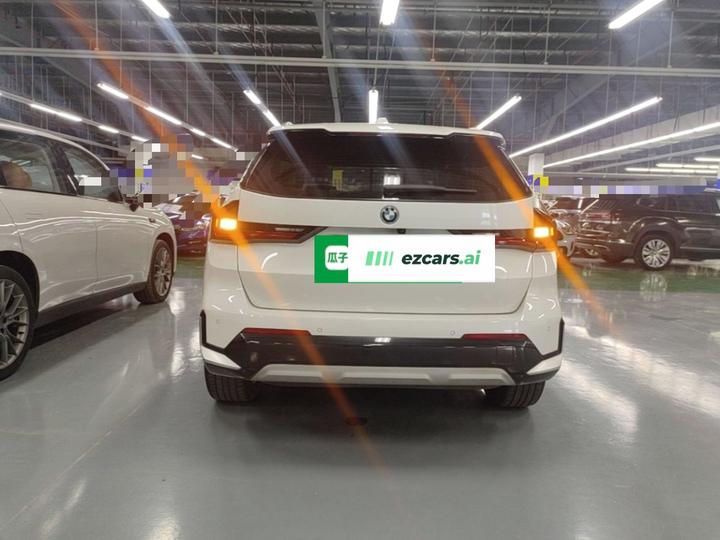 iX1 2025 eDrive25L X Design Package photo 5