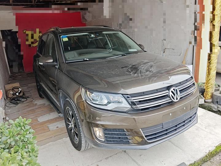 Tiguan 2015 1.8TSI AT AWD Luxury photo 3