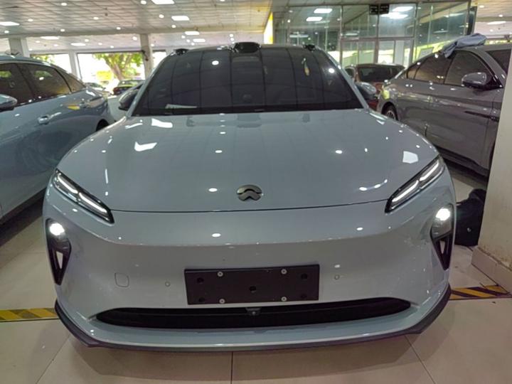 ET5 2022 75kWh photo 2
