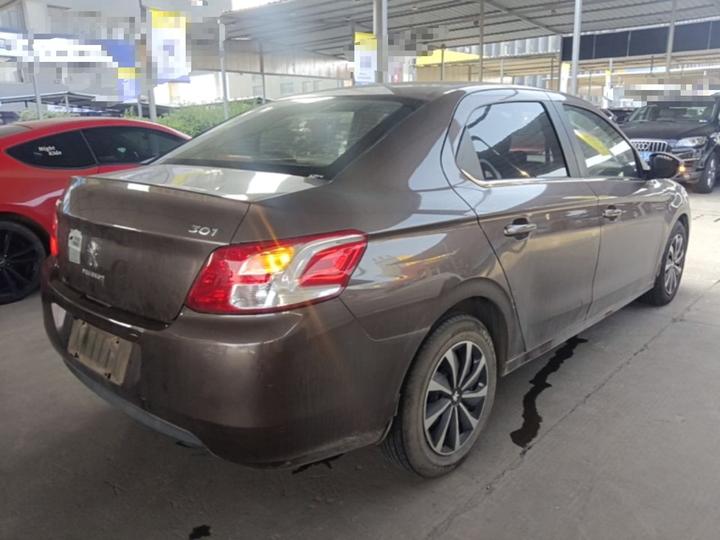 301 2014 1.6L MT Comfort photo 4