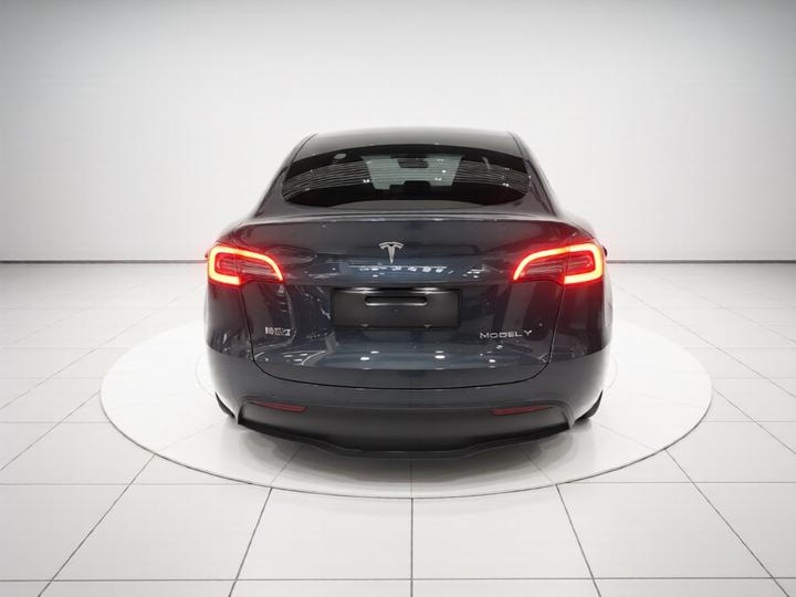 Model Y 2022 Facelift RWD photo 3