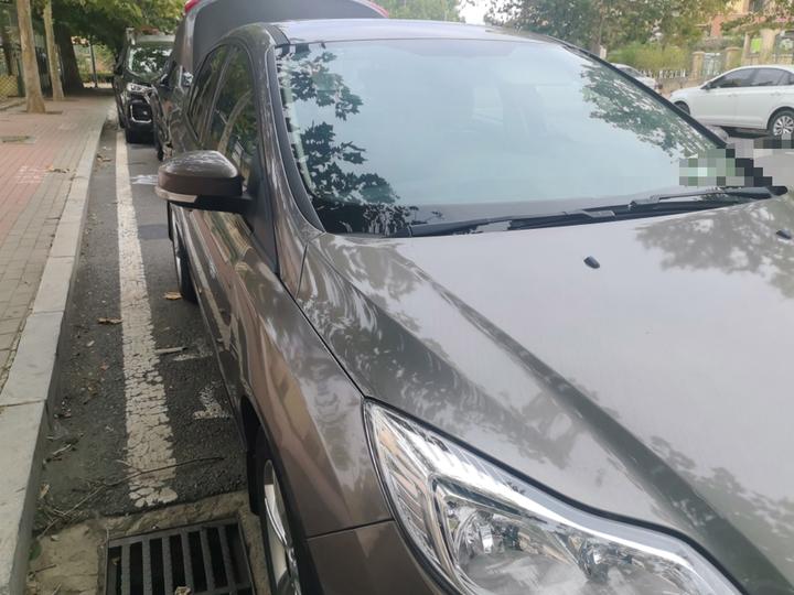 Focus 2012 Sedan 1.6L MT photo 3