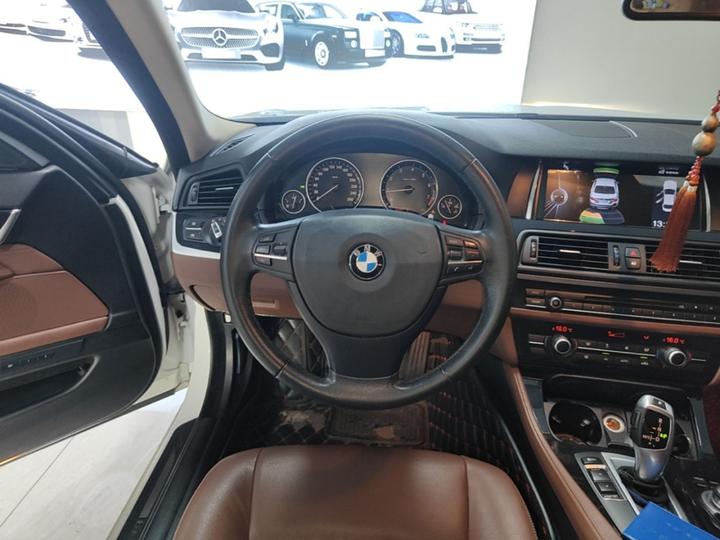 5 Series 2014 520Li photo 5