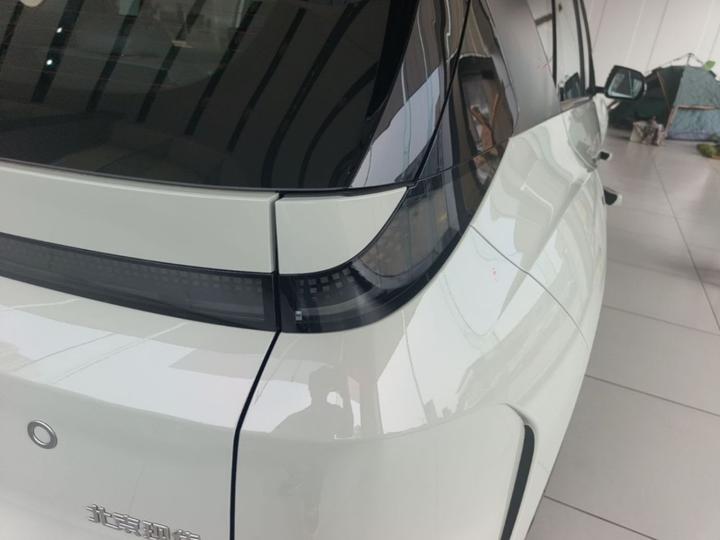 EO 2025 RWD TECH 64.2kWh photo 7