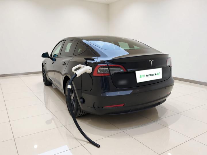 Model 3 2022 RWD photo 4