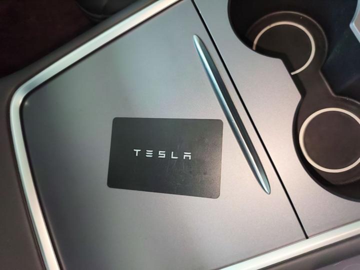 Model Y 2022 Facelift RWD photo 8