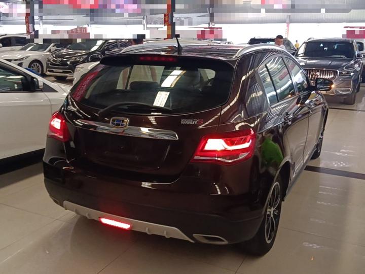 Emgrand 2017 Hatchback RS 1.5L CVT photo 4