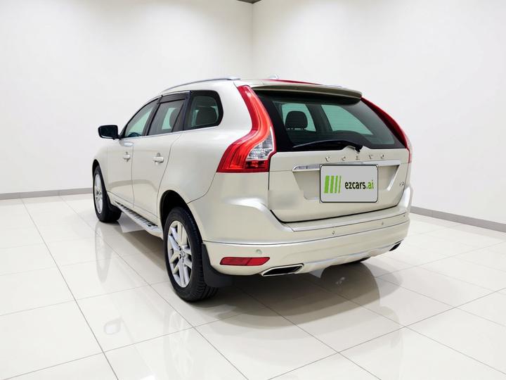 XC60 2017 T5 Upgraded photo 4