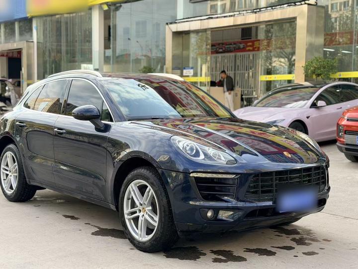2014 Macan 2.0T photo 3