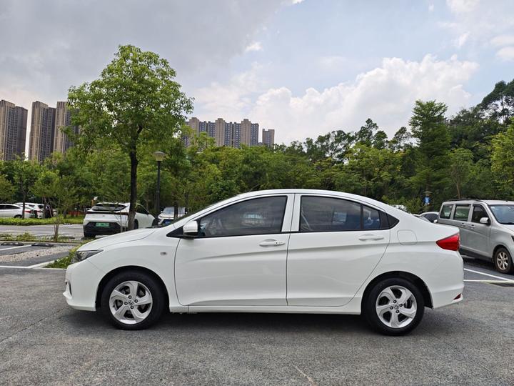 2017 1.5L CVT Elite photo 4