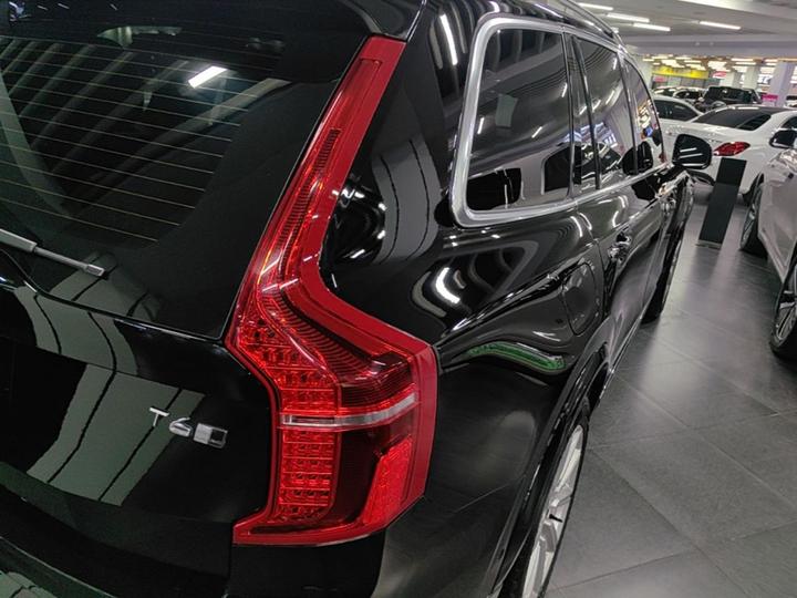 XC90 2018 T6 7-Seater photo 7