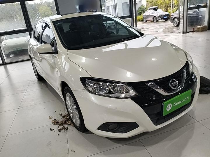 Tiida 2016 1.6L CVT photo 3