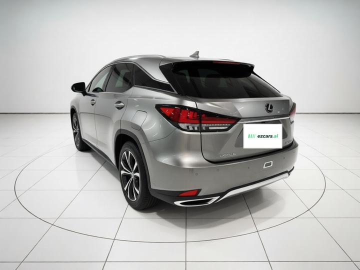 RX 2020 Facelift 300 AWD Elegant photo 4