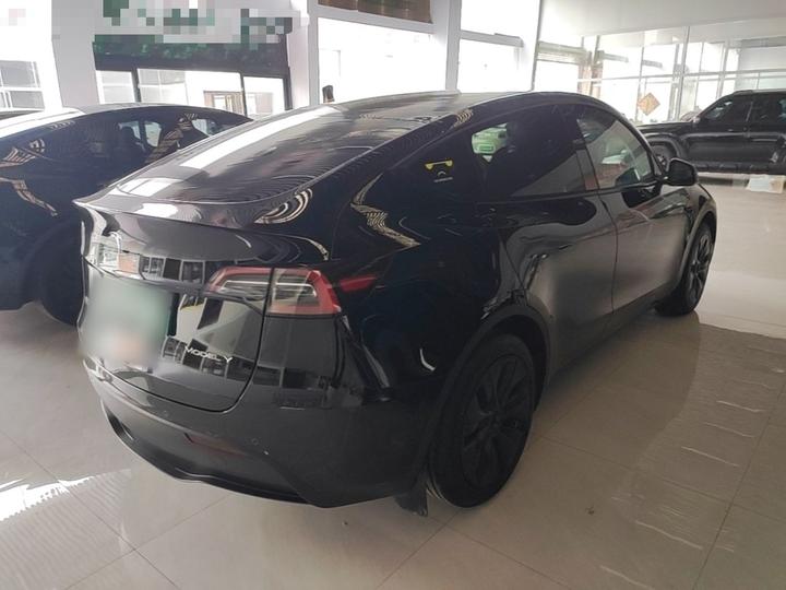 Model Y 2023 RWD photo 4