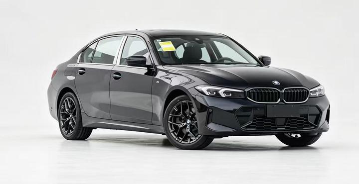 3 Series 2026 330Li M M Sport Night Package photo 3