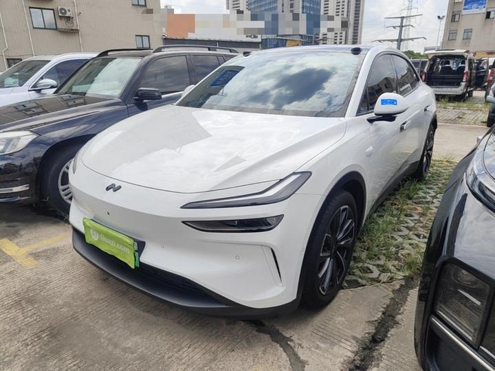 L60 2024 60kWh RWD