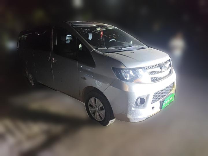 Refine M3 2019 PLUS 1.8L Luxury photo 3
