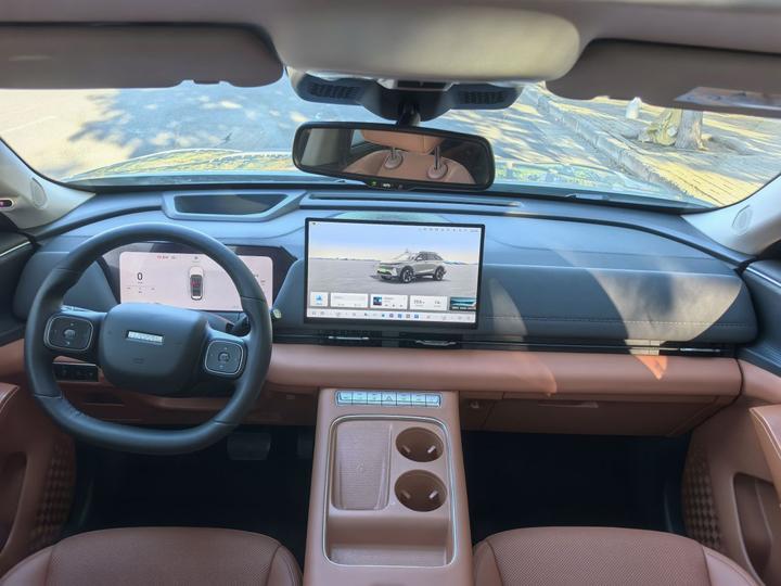 MAX 2025 Hi4 165 Ultra ADAS photo 4