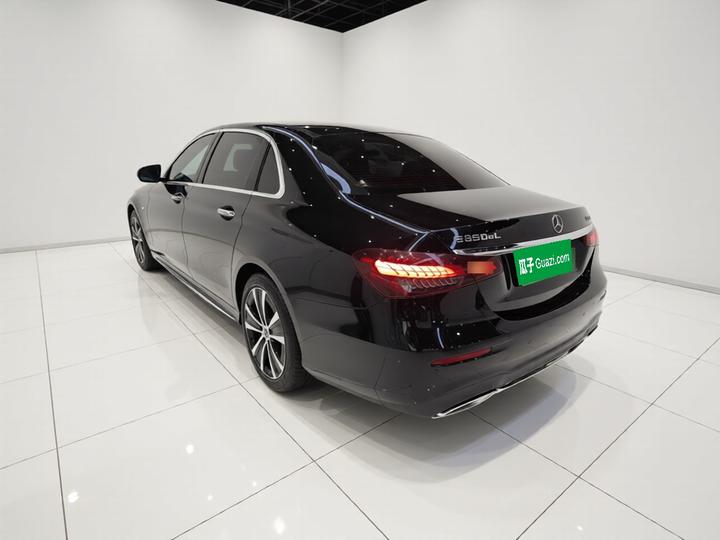 E-Class EV 2021 E 350 e L PHEV Sport photo 4