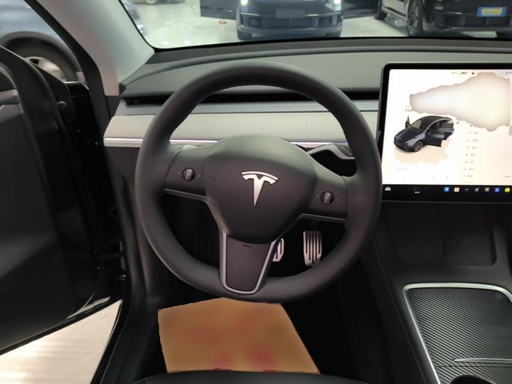 Model Y 2024 RWD photo 6