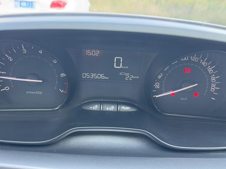 2008 2014 1.6L MT photo 2