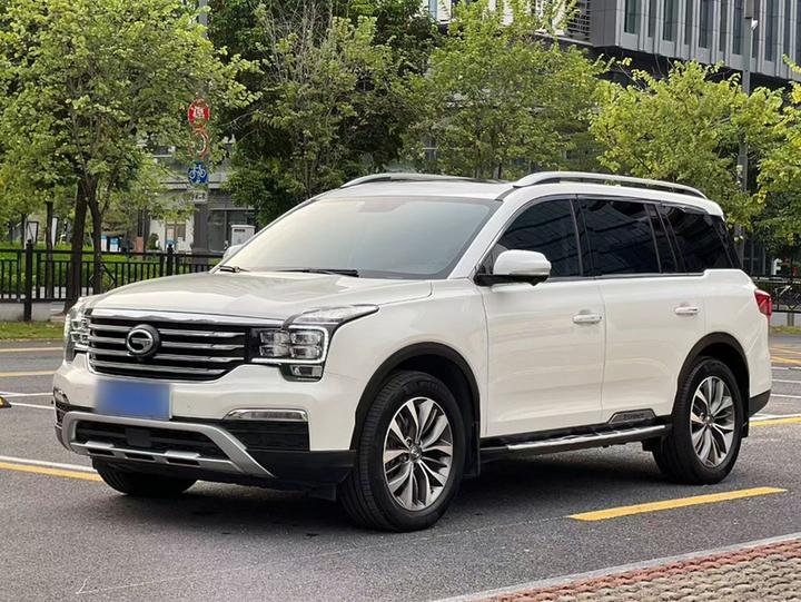 GAC Trumpchi GS8 2017 320T RWD Luxury Connected 7-Seater
