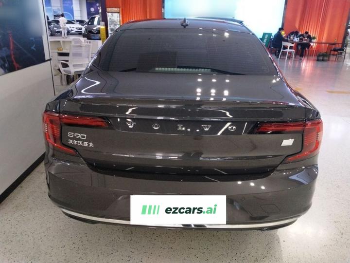 S90 EV 2022 Facelift T8 E Hybrid Luxury photo 4