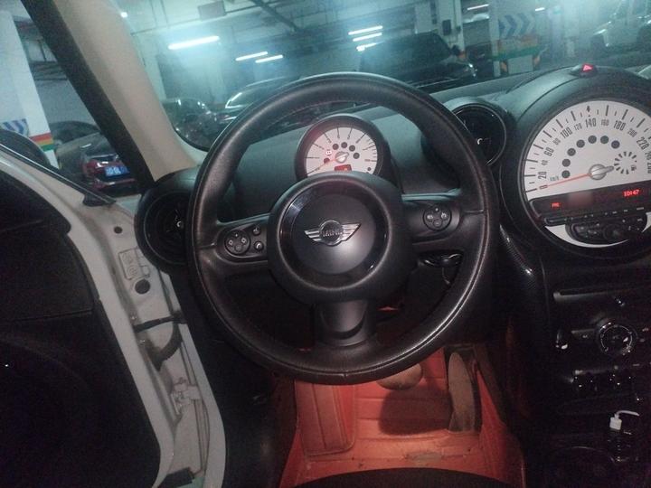 2014 1.6T COOPER ALL4 Fun photo 3
