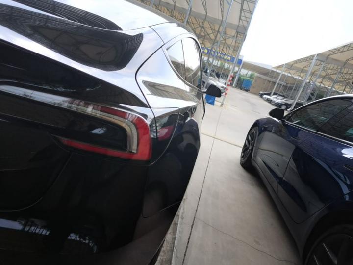 Model 3 2023 RWD photo 7