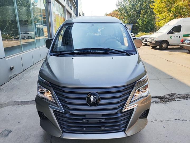 Lingzhi 2023 M5 1.6L 5-Seater photo 2